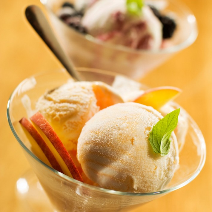 Gelato de Maçã com Frutas Cortadas